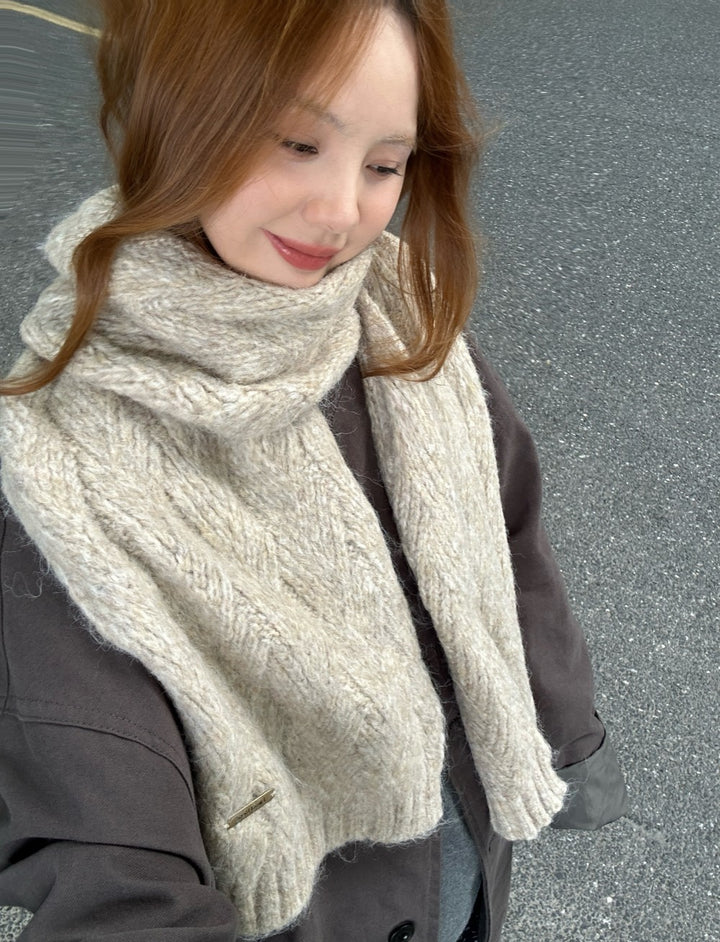 Knitted scarf made of alpaca wool