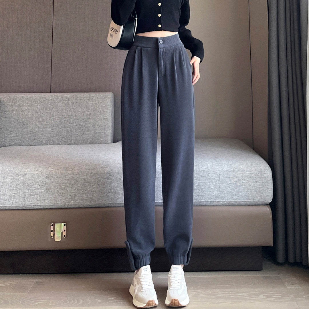 Ladies leisure pants made of chenille cord, elastic leg cuffs