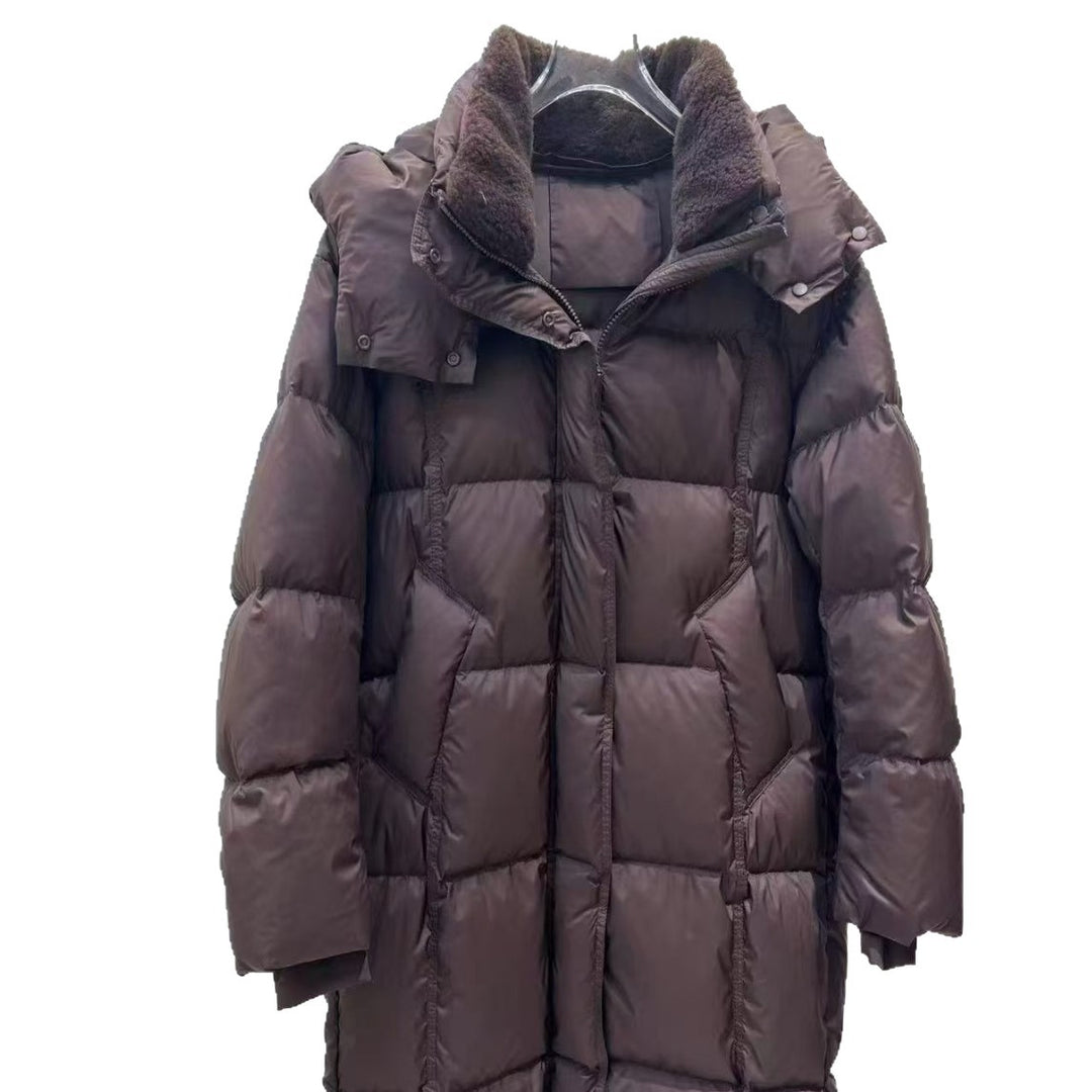 Women’s down coat, mid-length, with lamb fur collar