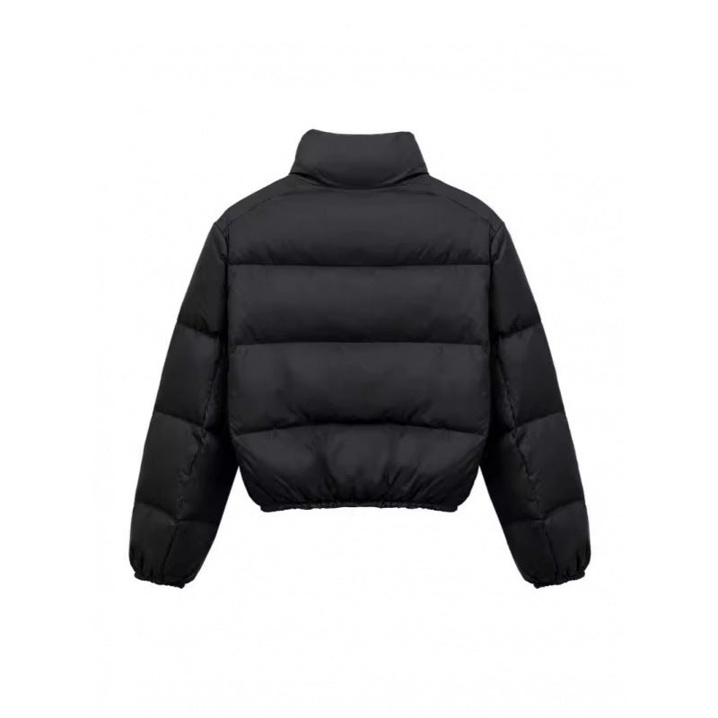 Short women's quilted jacket with zipper
