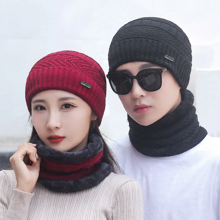 Padded knit hat and scarf set for men