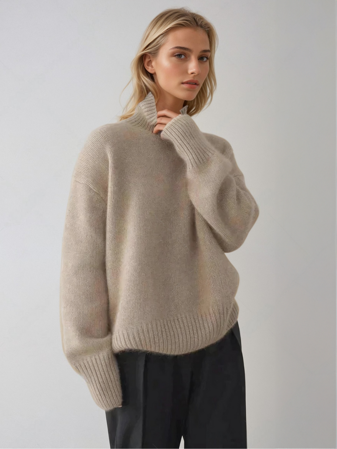 Lune London | Cozy turtleneck sweater in Korean style - Trendy oversized knit for autumn and winter