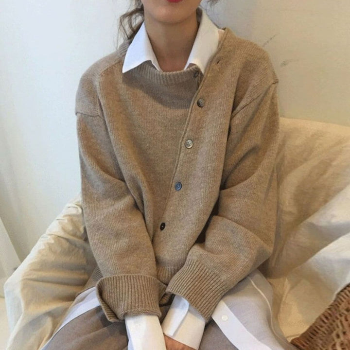 Lune London | Knit Sweater - Oversized Fit - Button Closure - Soft and Comfortable