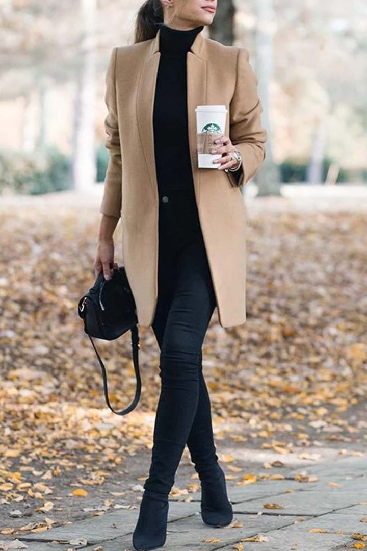 Chic Und Stil | Elegant Coat with Stand-Up Collar