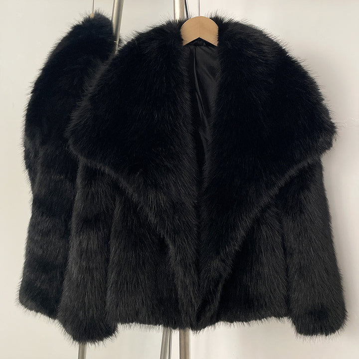 Elegant faux fur jacket with large lapels