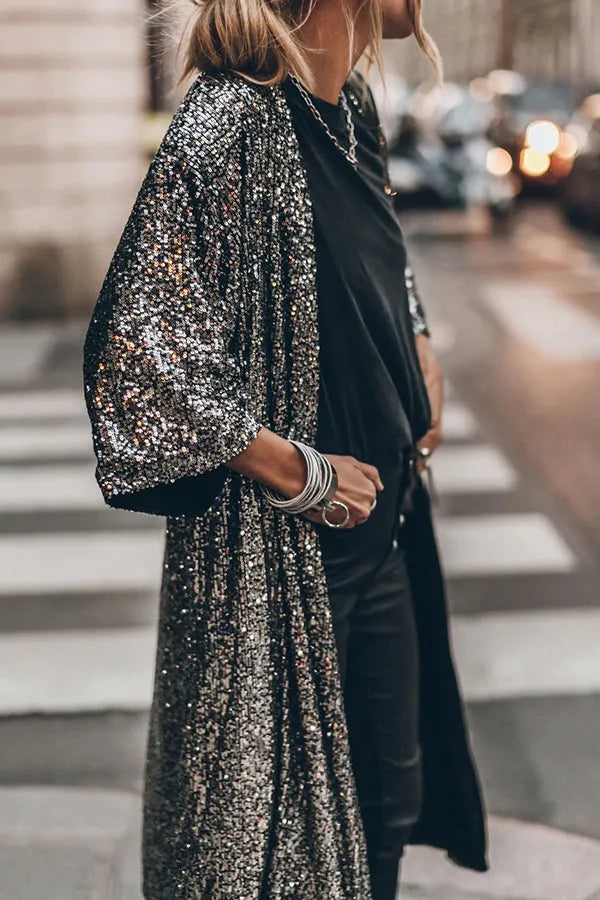 Chic und Stil | Glamour Kimono Made Of Sequins with Keyhole