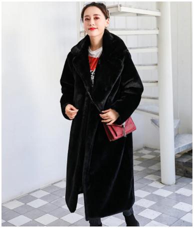 Women's coat in fur look for street style