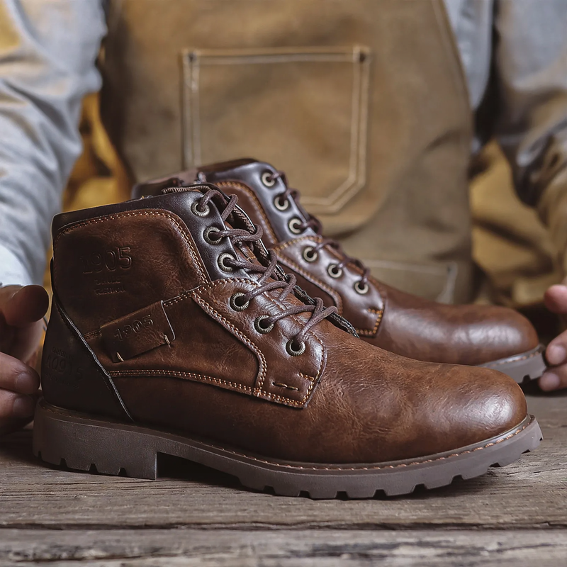 Men's retro-style boots with zipper