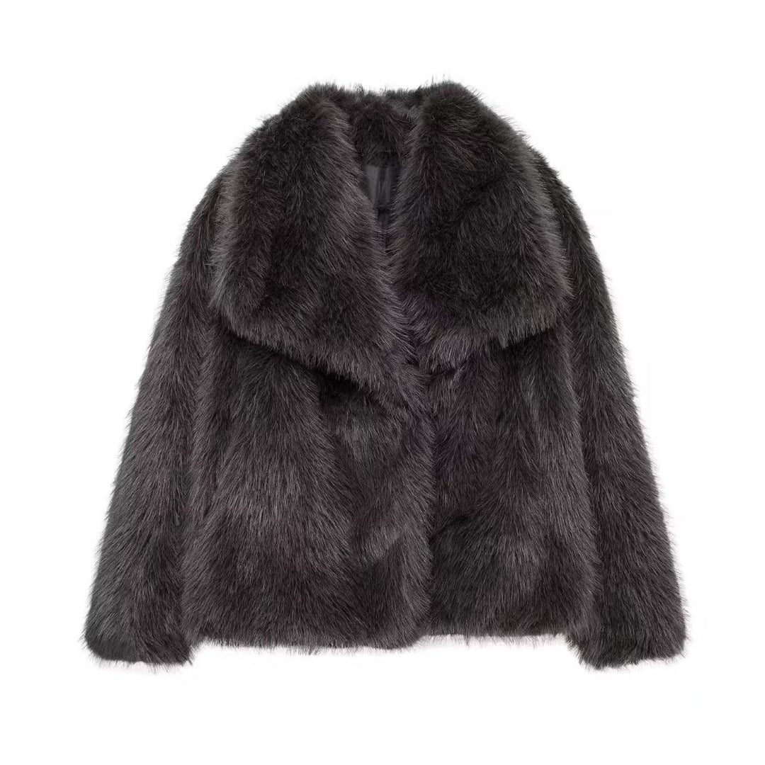 Women’s winter coat, faux fur, large lapel collar