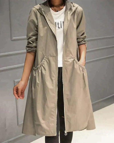 Amarae | Chic shoulder-length raincoat for women
