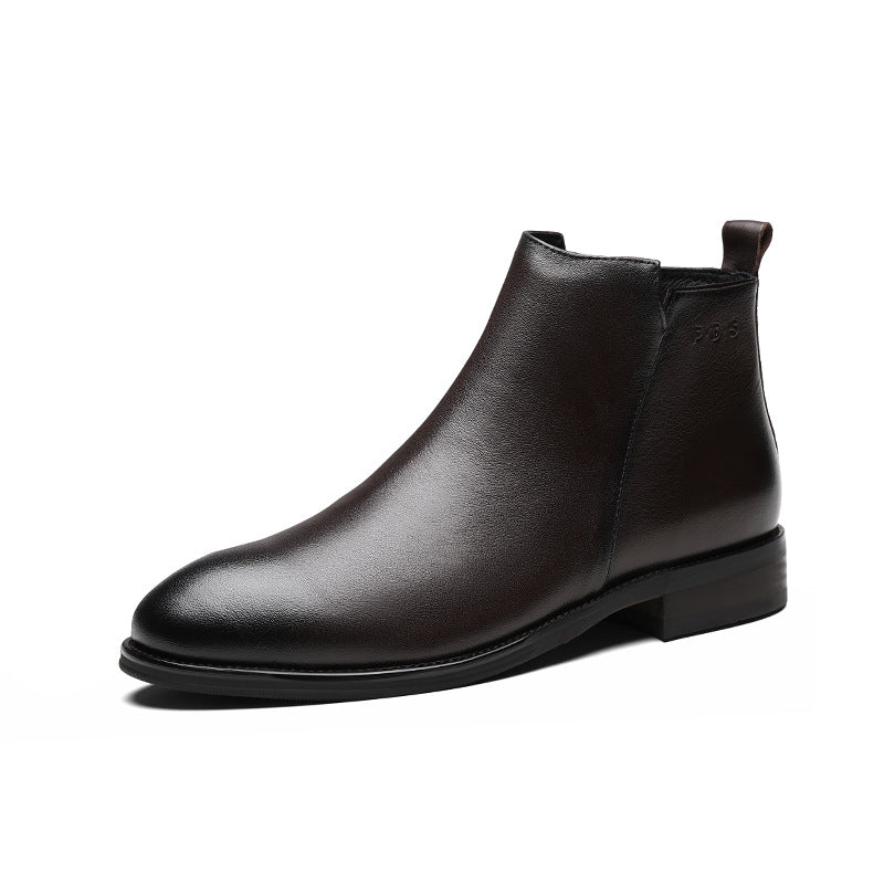Fashionable men's leather boots