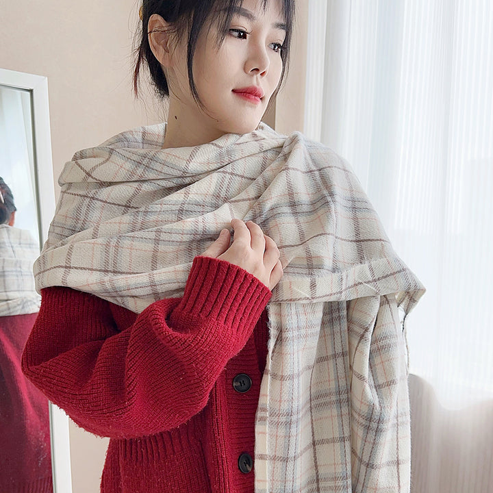 Checked winter scarf in college style