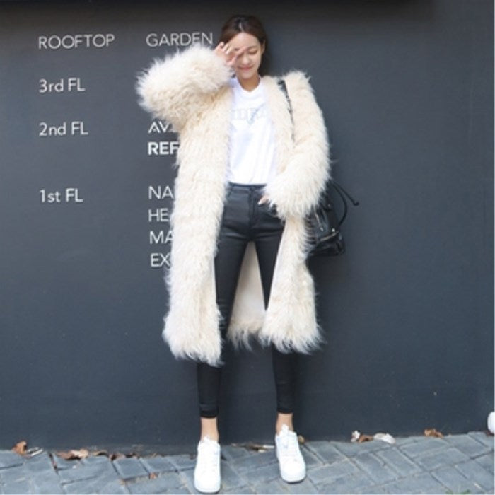 Long women's faux fur coat in western style