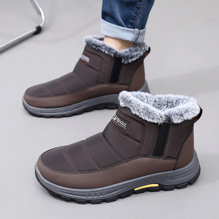 Padded men's winter boots, mid-height shaft
