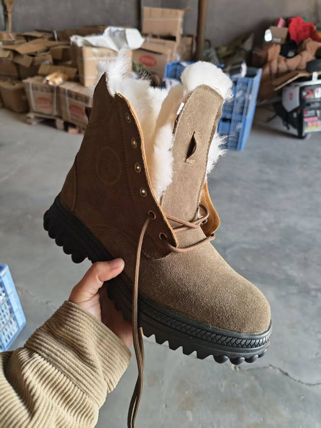 Winter boots made of cowhide leather with wool lining and steel toe cap
