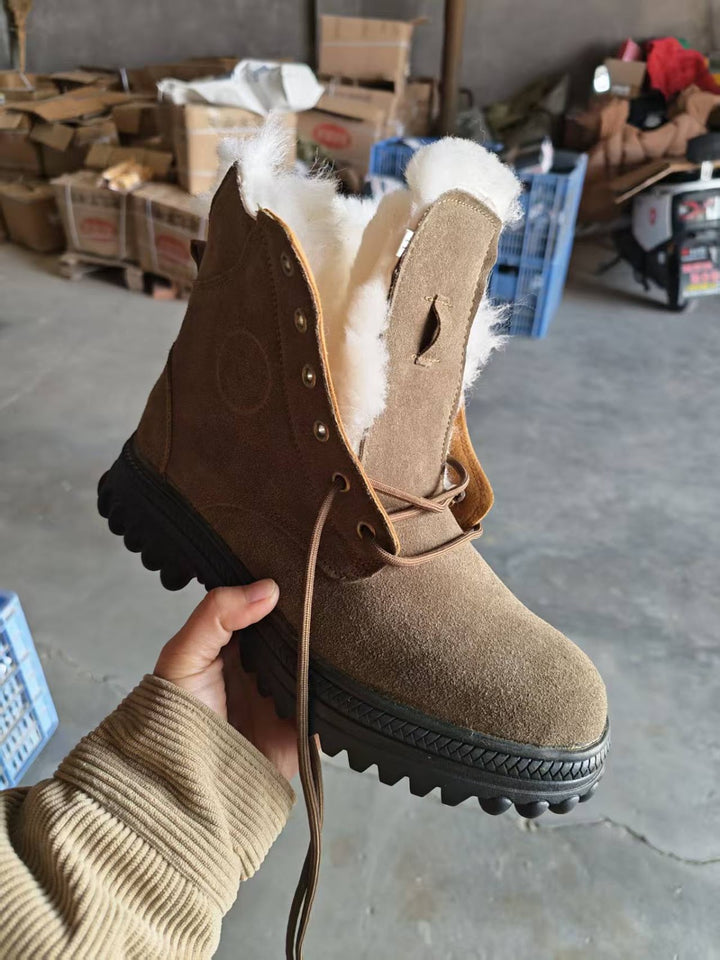 Winter boots made of cowhide leather with wool lining and steel toe cap