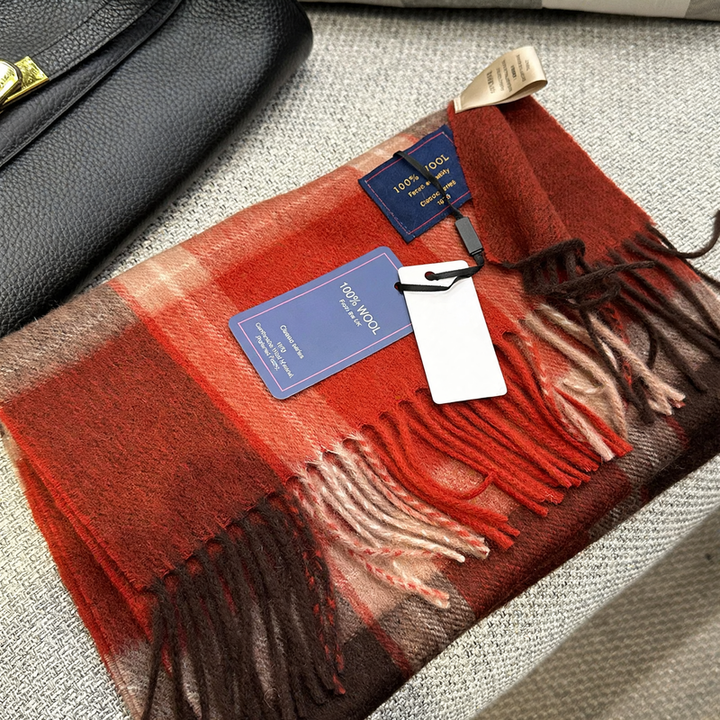 Classic Check Scarf made of 100% Australian Wool