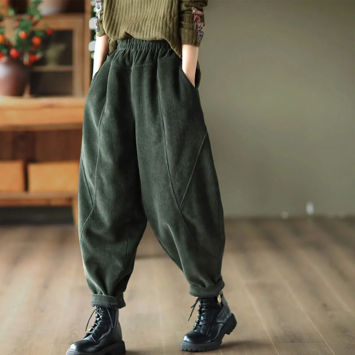 Women's corduroy pants, carrot shape, lined