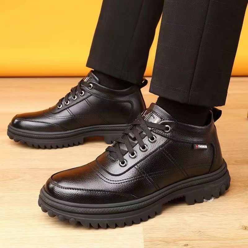 Padded men's winter boots, warm and comfortable