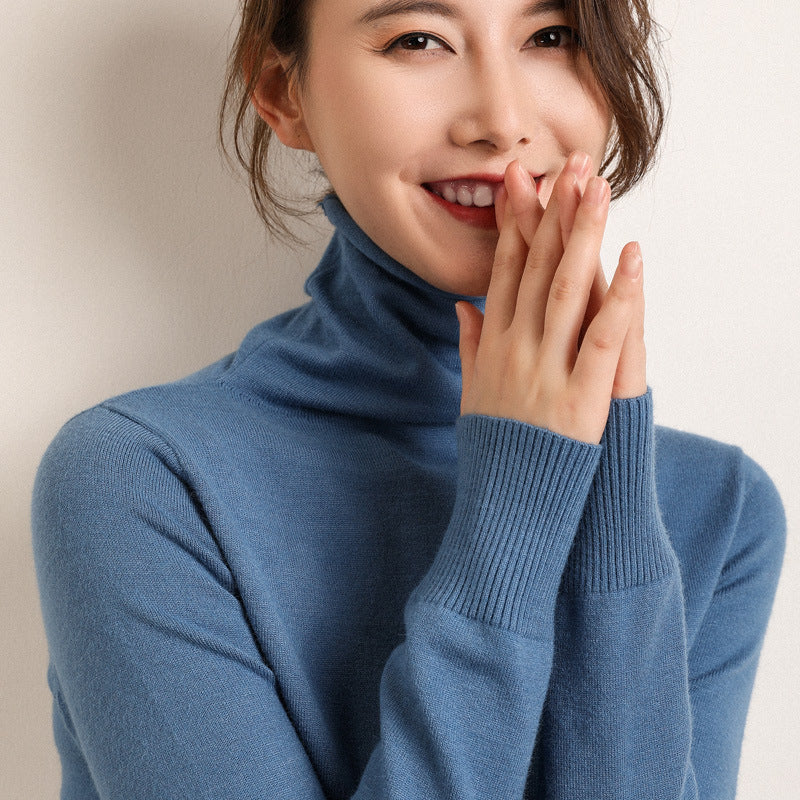Women's turtleneck sweater, slim fit