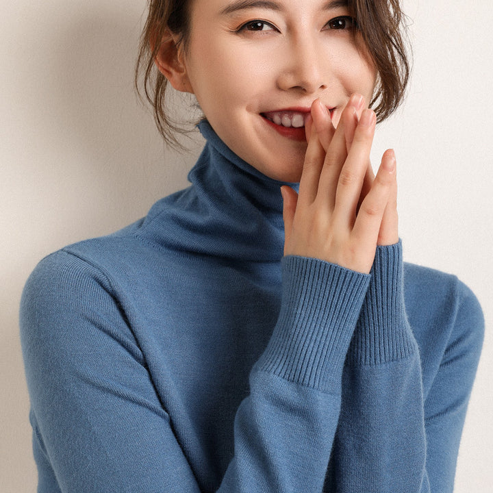 Women's turtleneck sweater, slim fit