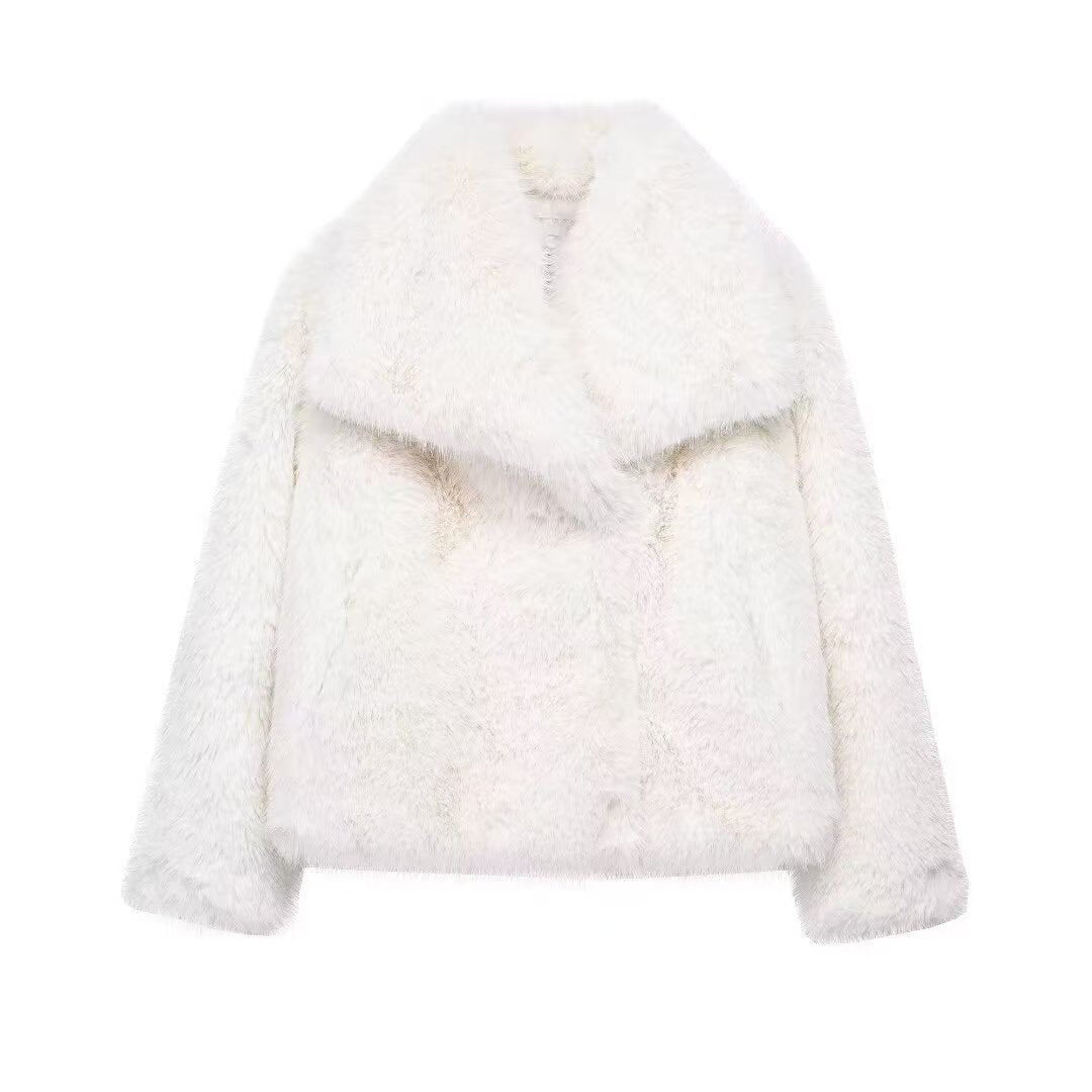 Women’s winter coat, faux fur, large lapel collar