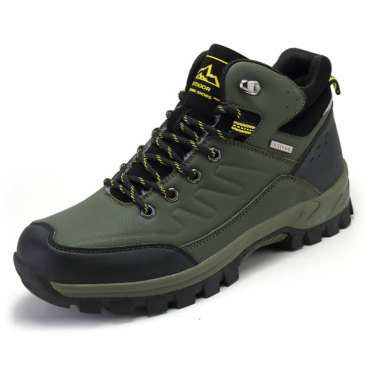 Insulated outdoor winter boots, non-slip and lightweight