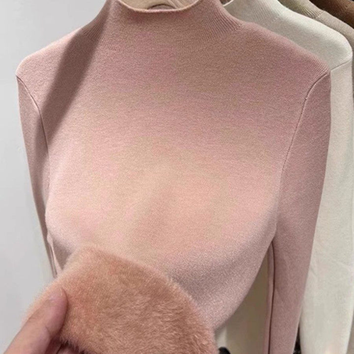 Women's sweater with stand-up collar and fleece lining