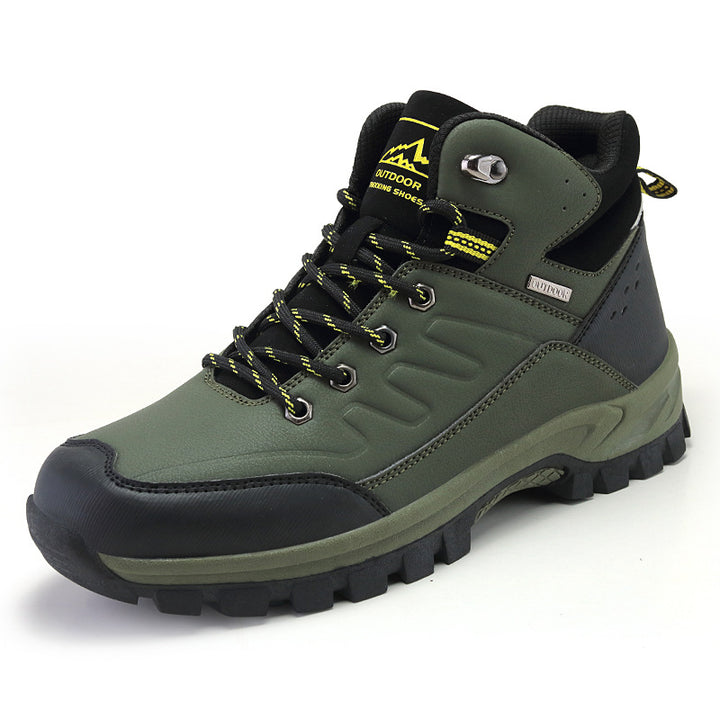 Insulated outdoor winter boots, non-slip and lightweight