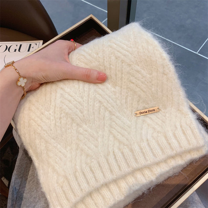 Knitted scarf made of alpaca wool blend for women