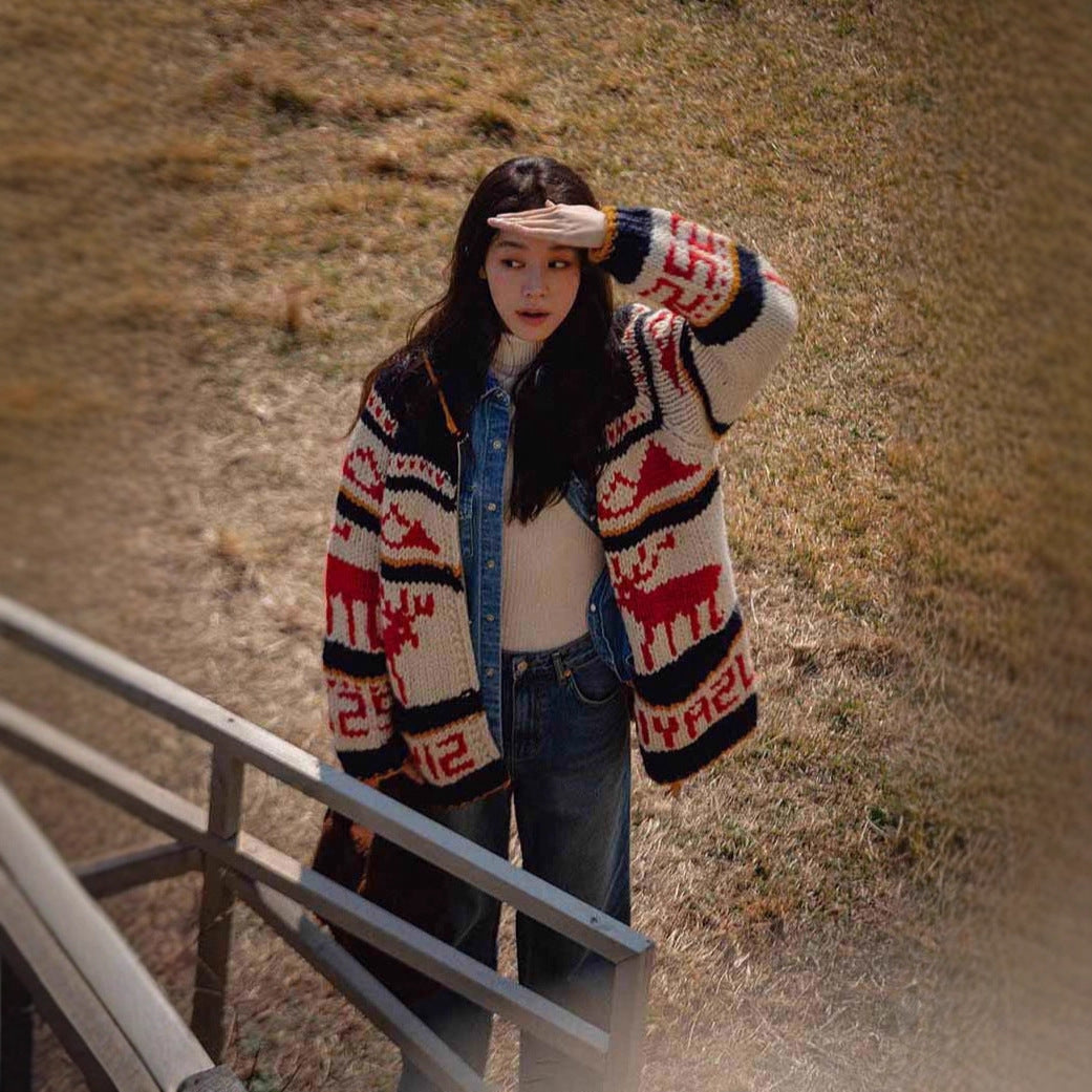 Women's cardigan in Korean style with reindeer motif