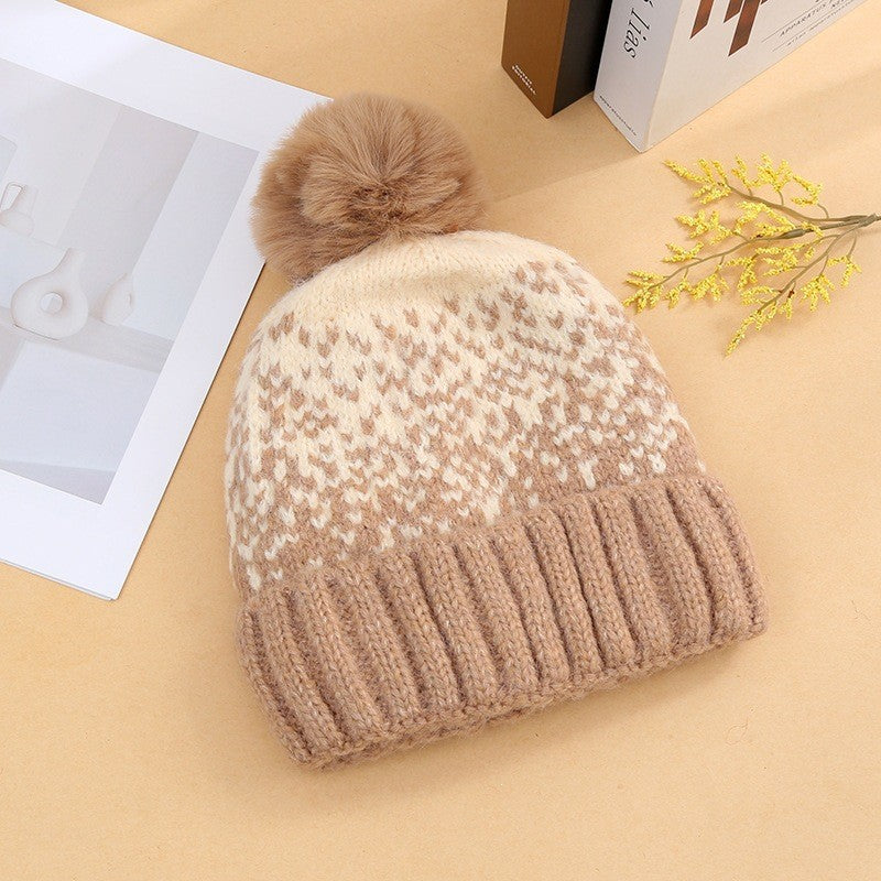 Women's knitted beanie and scarf set, warm lined