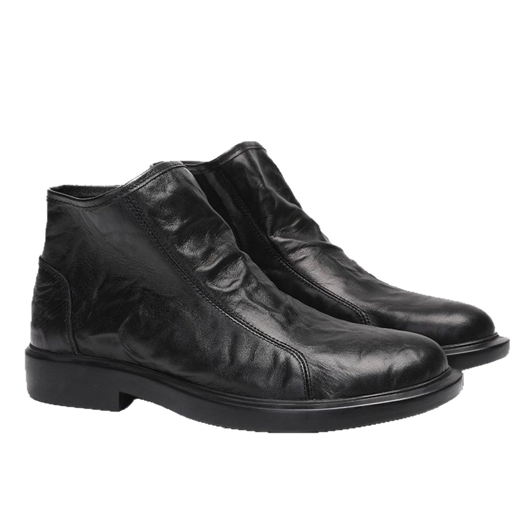 High-quality Chelsea boots made of genuine leather