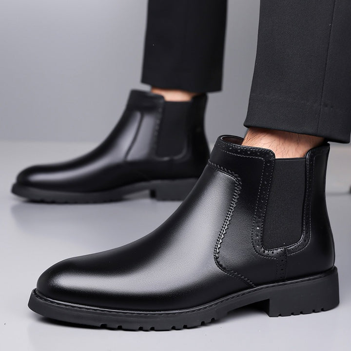 Elegant men's Chelsea boots, business