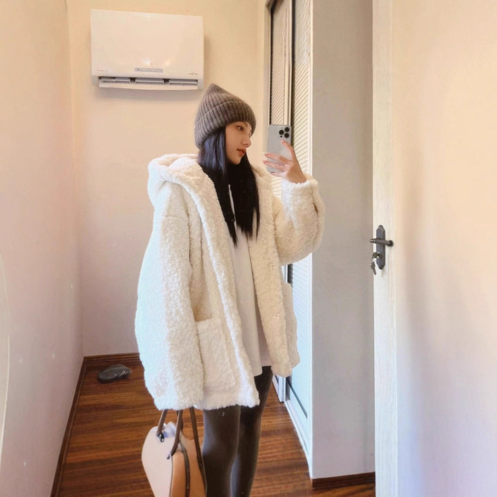 Mid-length lamb fleece coat with hood, lined