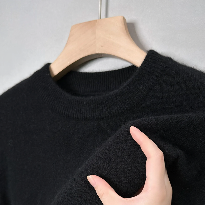 Men's wool sweater with roll neck, plain and warm