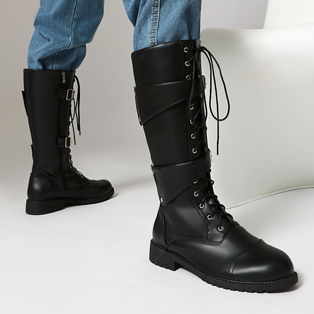 Men's boots with buckles and lacing