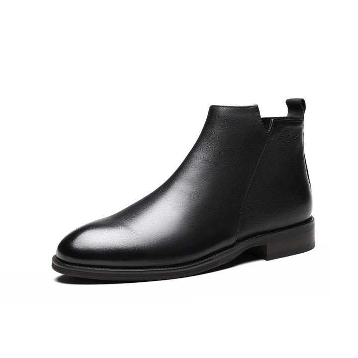 Fashionable men's leather boots