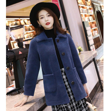 Ladies coat made of lambskin imitation, elegant
