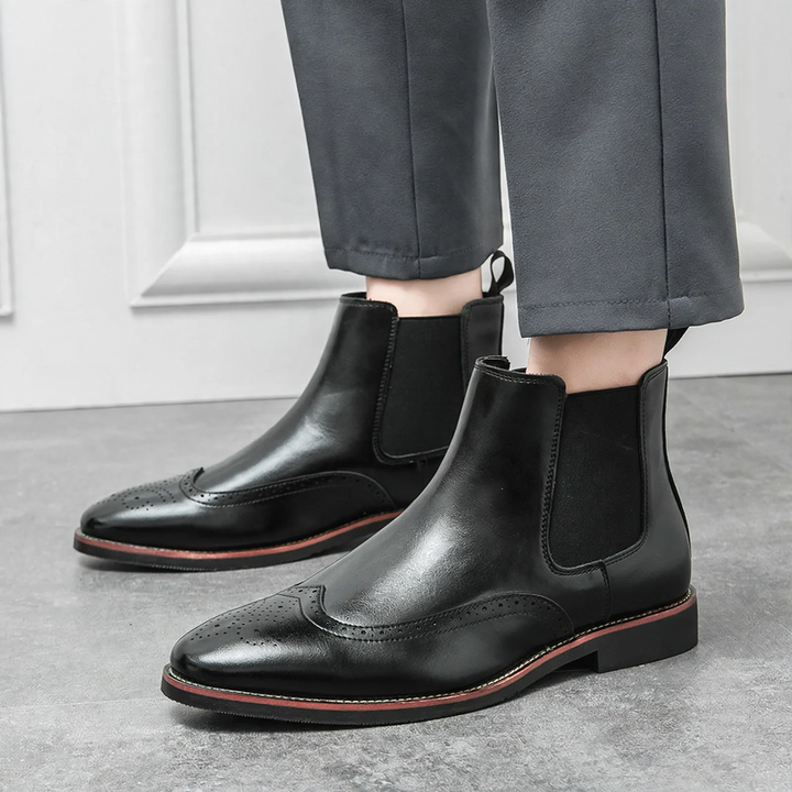 Fashionable men's Chelsea boots, pointed