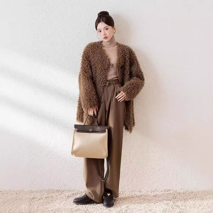 Mid-length lambskin coat made of Australian wool