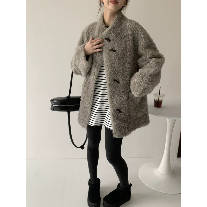 Wool coat with stand-up collar and toggle buttons