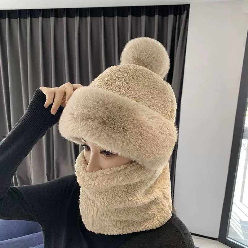 Fluffy set of hat and scarf with bear design