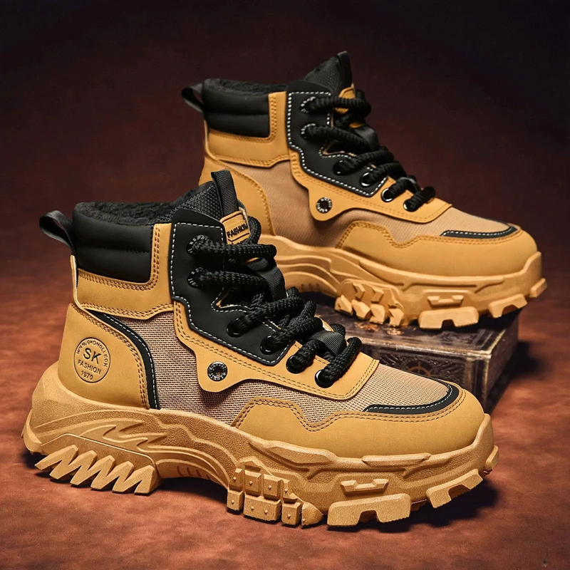 Padded men's winter boots, sporty