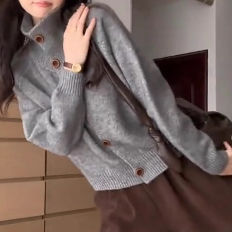 Women's cardigan with roll neck and button placket