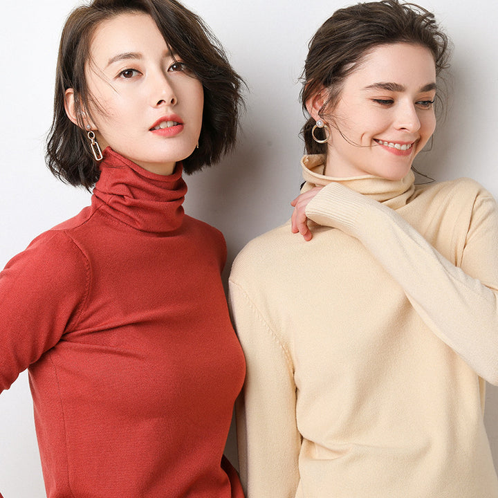 Women's knitted pullover with stand collar and geometric pattern