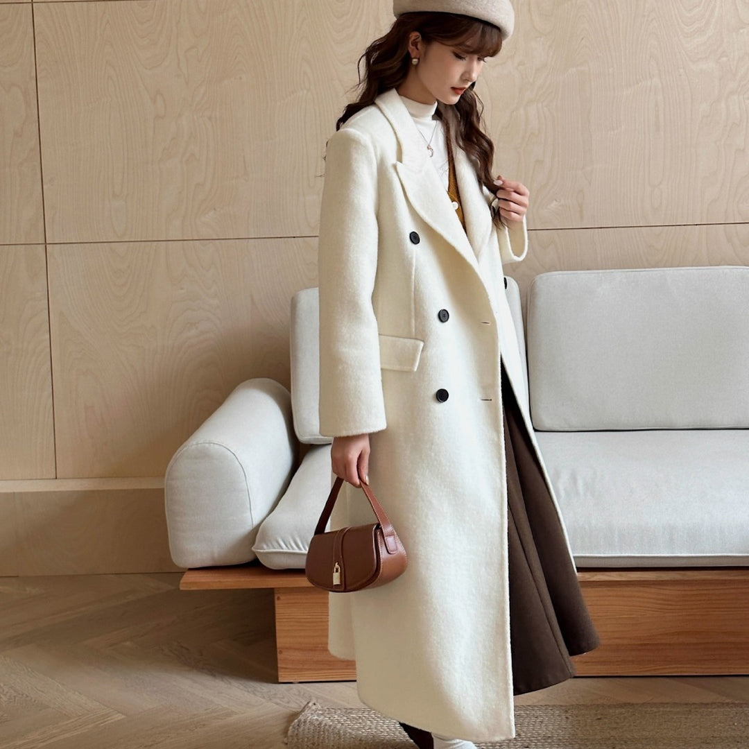 Tailored women's coat made of double-sided wool fleece