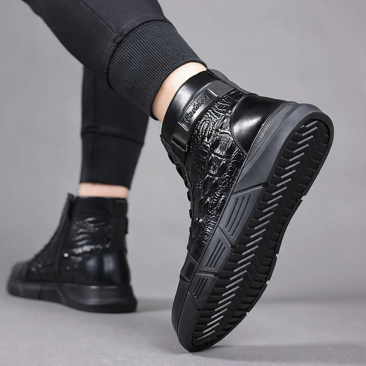 Padded men's leather boots with lamb fur mix