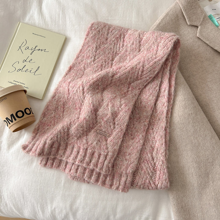 Knitted scarf made of alpaca wool blend