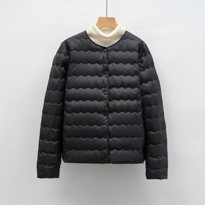 Light women's down jacket with round neck and wave pattern
